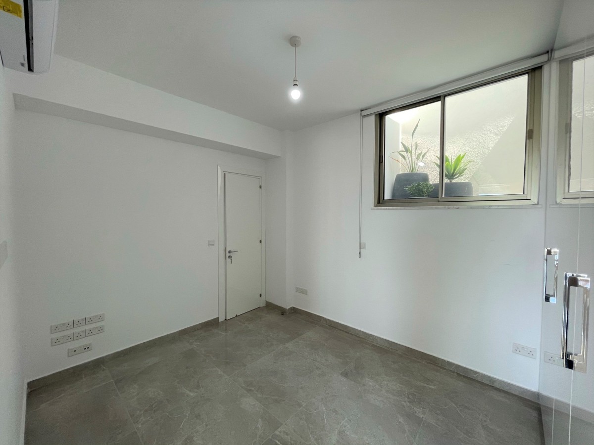 Detached Villa For Sale  in  Geroskipou