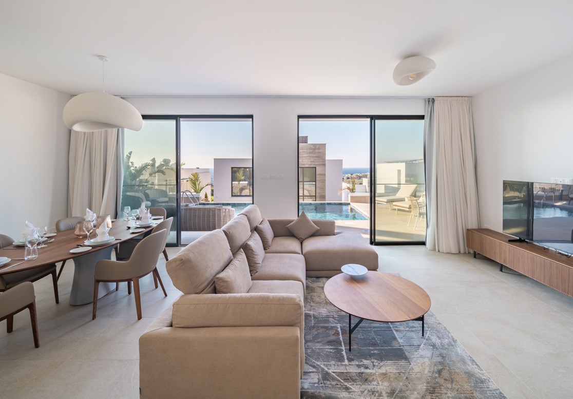 Detached Villa For Sale  in  Chlorakas