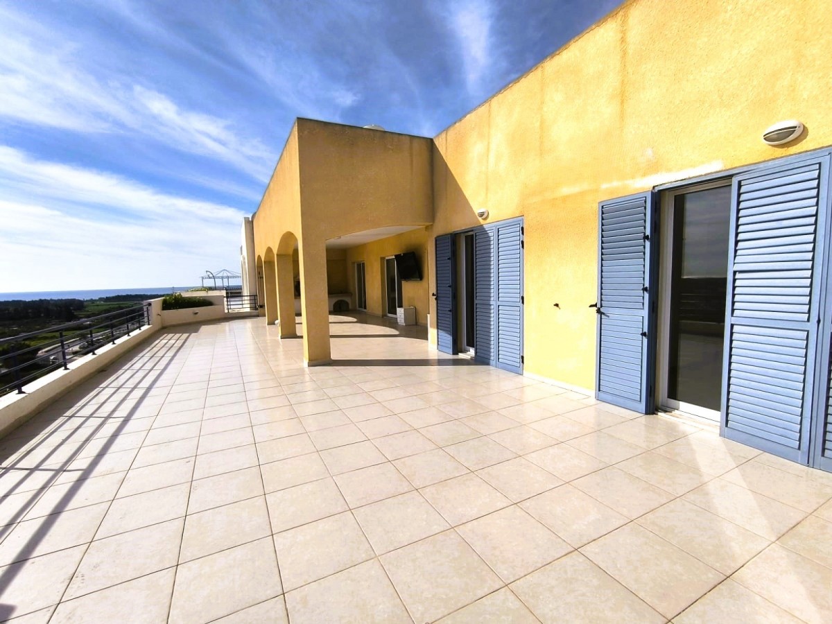 Penthouse For Sale  in  Geroskipou