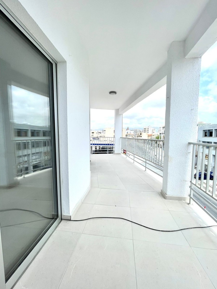 Apartment For Sale  in  Paphos Town