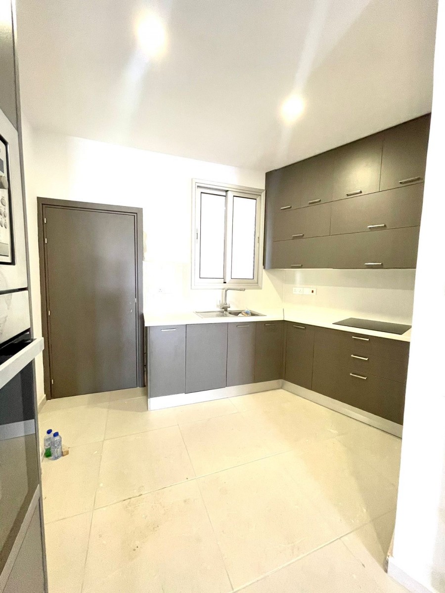 Apartment For Sale  in  Paphos Town