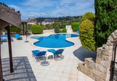 Peyia, Paphos Traditional House For Sale | DT3560