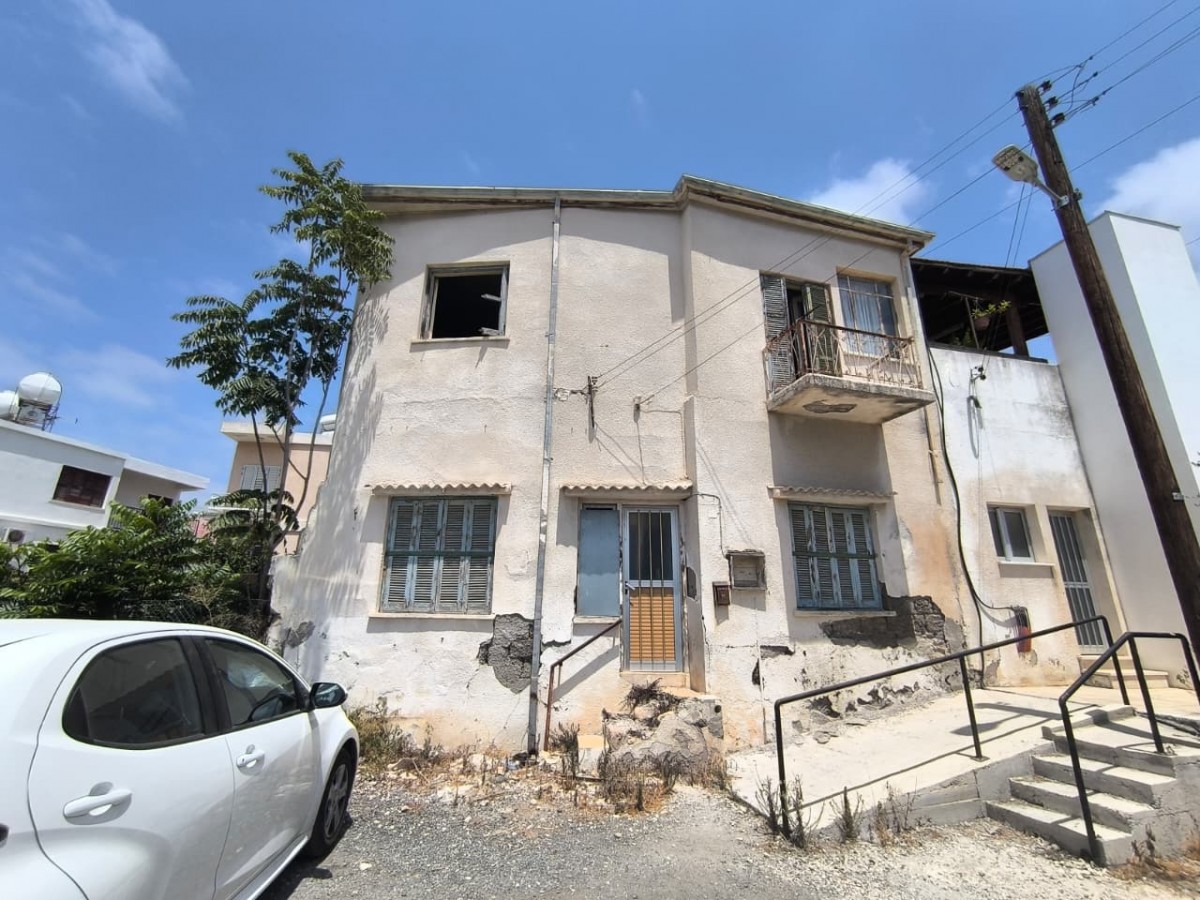 Paphos Town, Paphos Town House For Sale | DT3586