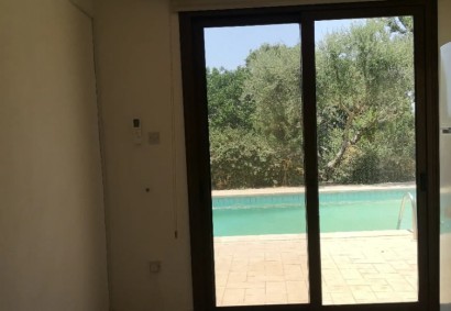 Kissonerga, Paphos Semi Detached Villa For Rent | DT3613