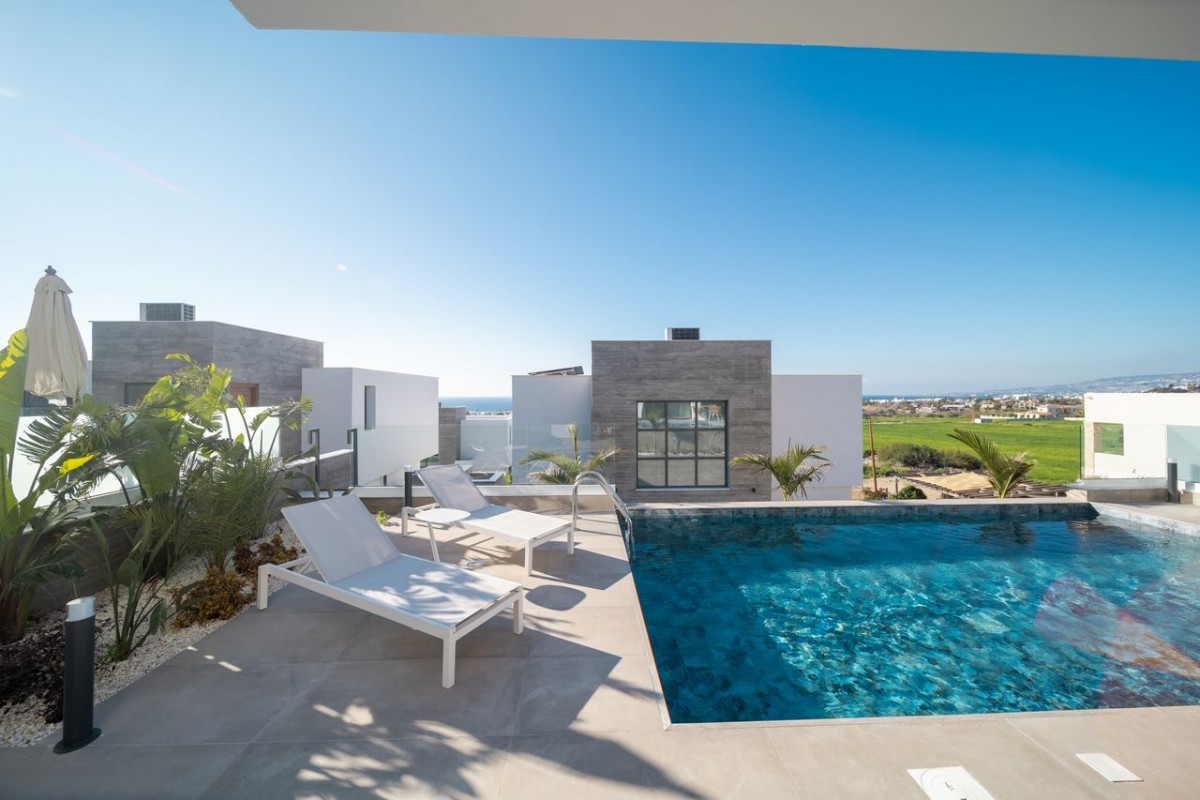 Detached Villa For Sale  in  Chlorakas