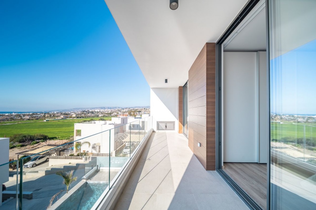 Detached Villa For Sale  in  Chlorakas