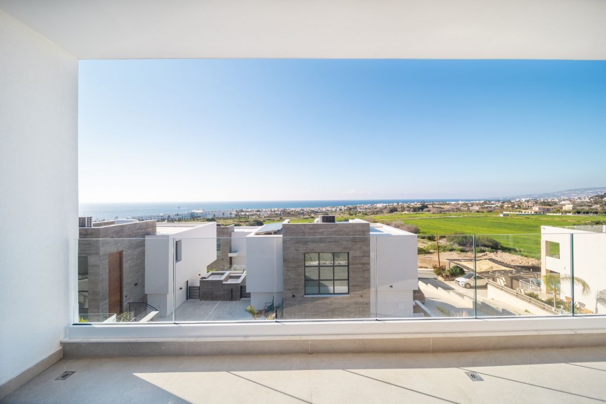 Detached Villa For Sale  in  Chlorakas
