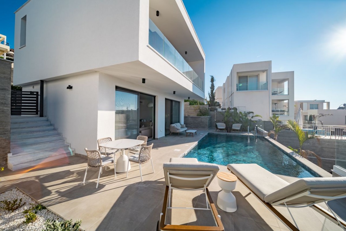 Detached Villa For Sale  in  Chlorakas
