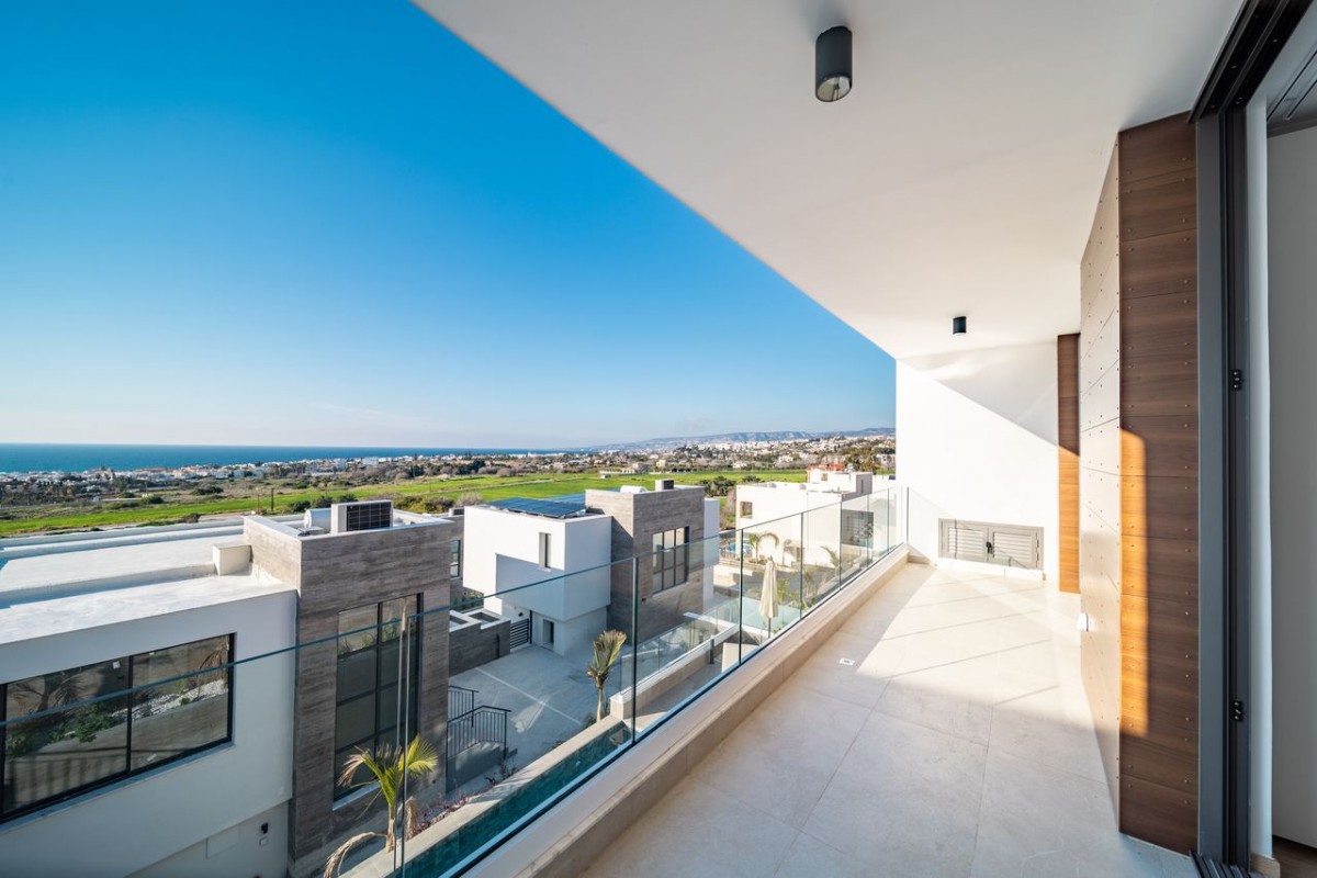 Detached Villa For Sale  in  Chlorakas