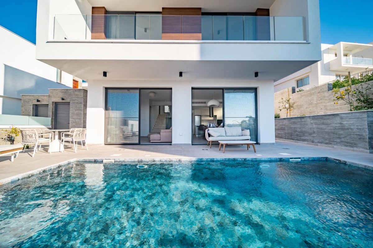 Detached Villa For Sale  in  Chlorakas