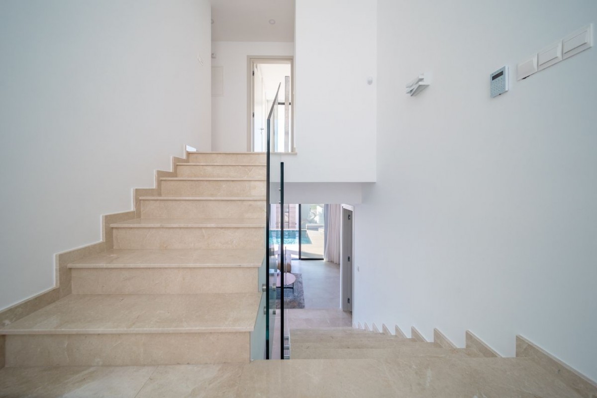 Detached Villa For Sale  in  Chlorakas