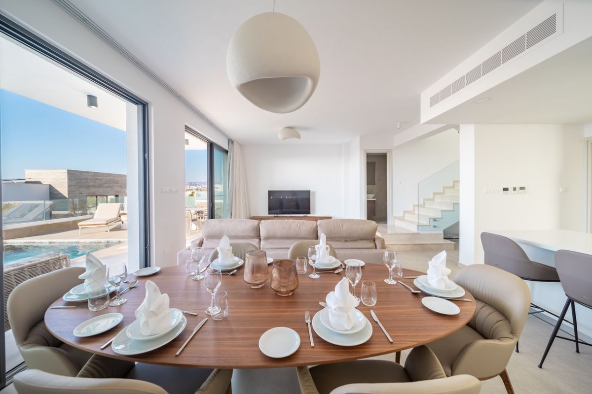 Detached Villa For Sale  in  Chlorakas