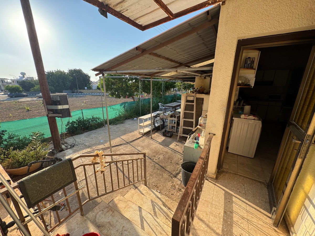 Bungalow For Sale  in  Chlorakas