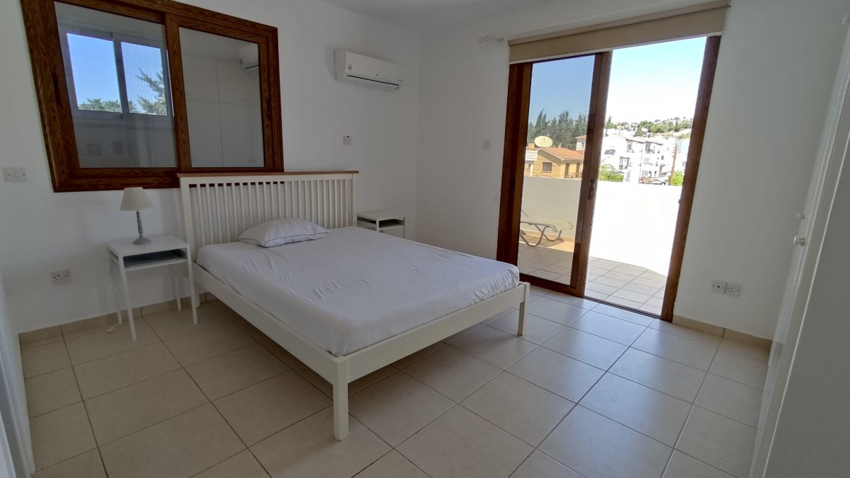 Building For Sale  in  Kato Paphos - Universal