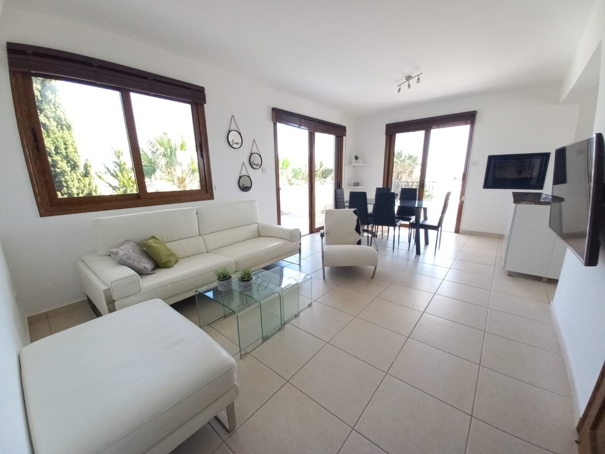 Building For Sale  in  Kato Paphos - Universal