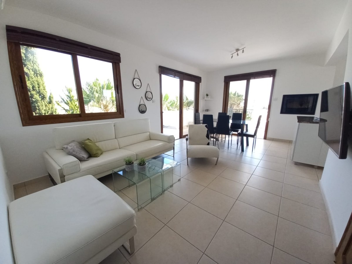 Building For Sale  in  Kato Paphos - Universal
