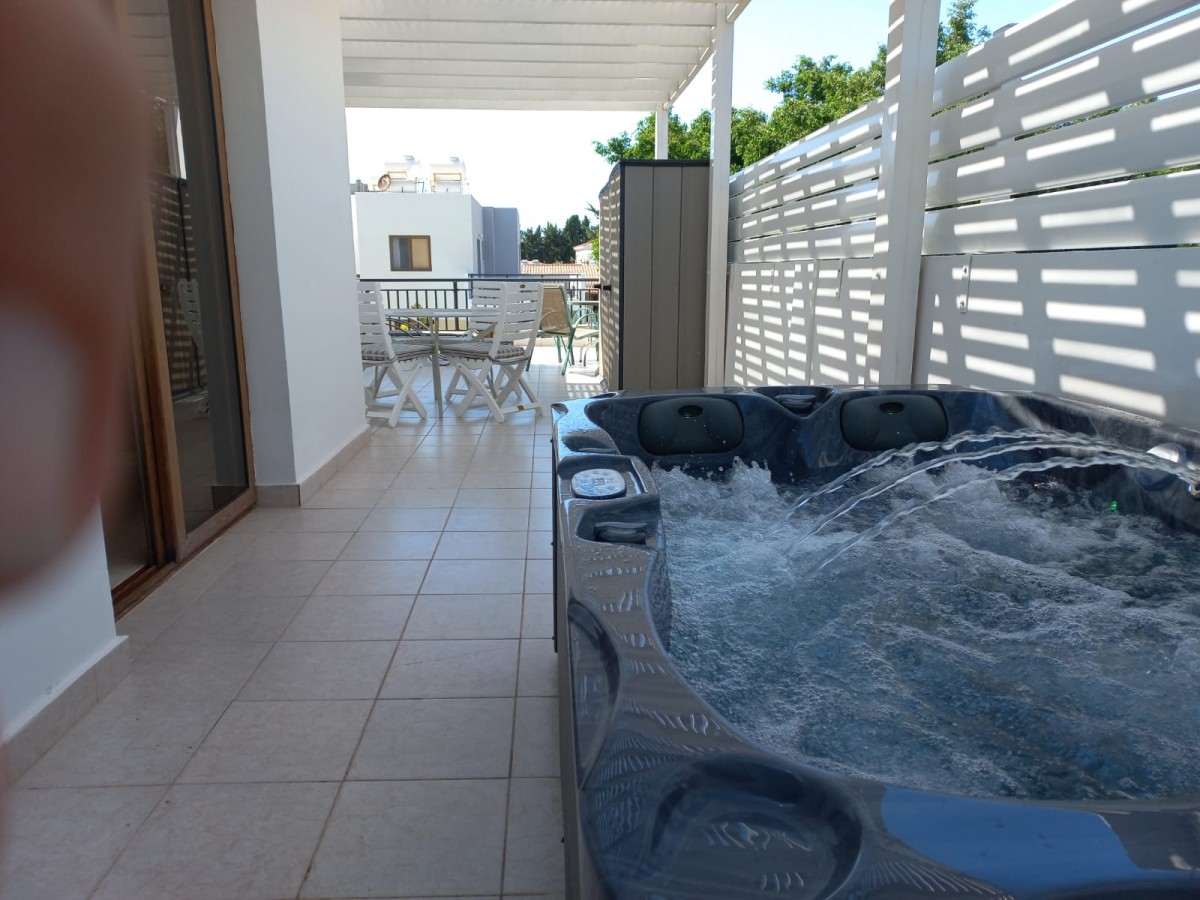 Building For Sale  in  Kato Paphos - Universal