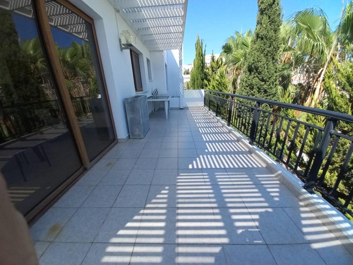 Building For Sale  in  Kato Paphos - Universal