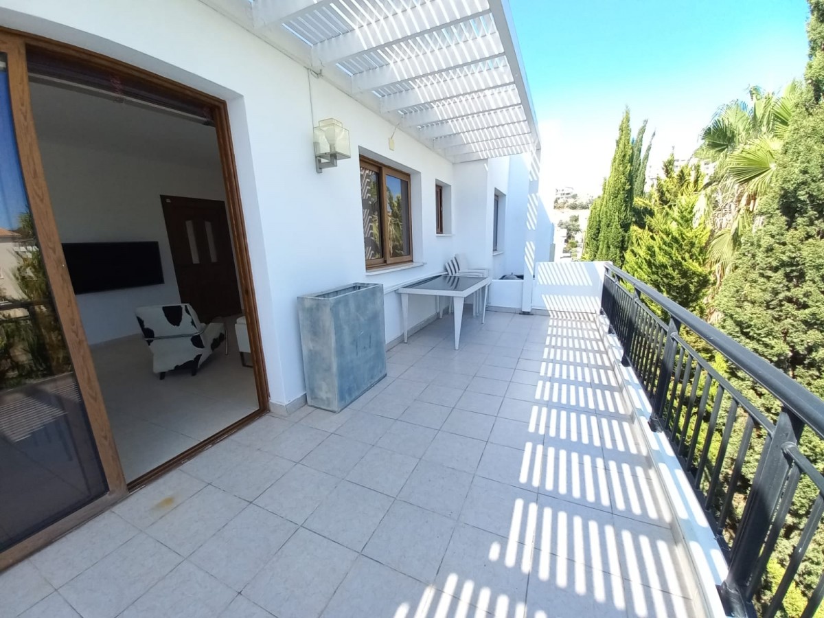 Building For Sale  in  Kato Paphos - Universal