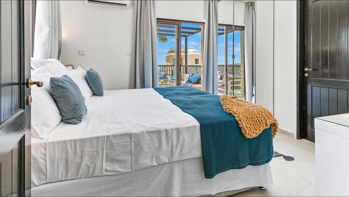 Detached Villa For Sale  in  Peyia