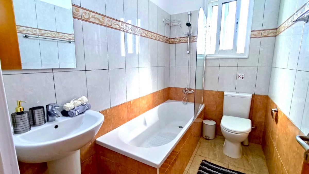 Apartment For Sale  in  Geroskipou