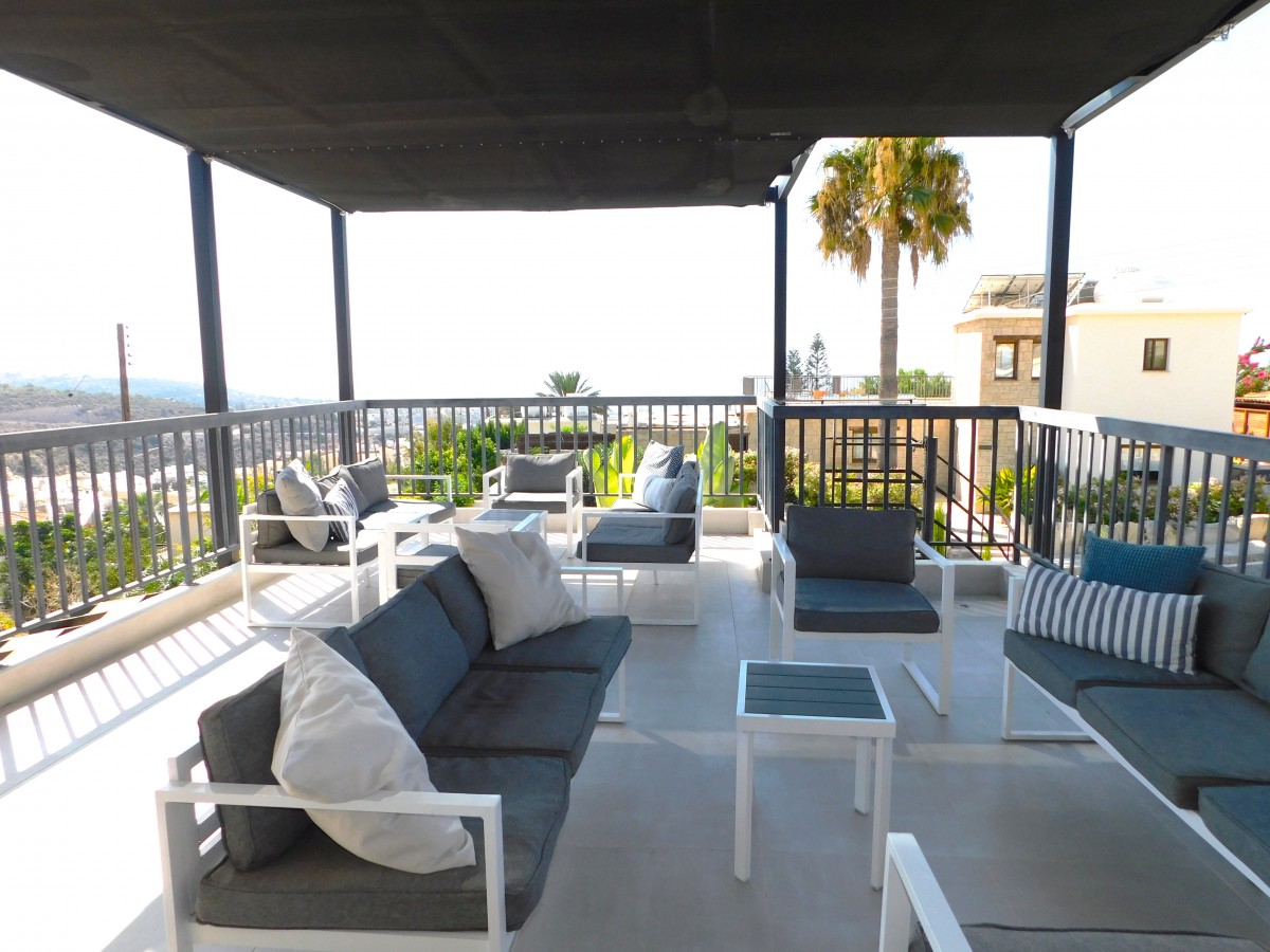 Detached Villa For Sale  in  Peyia