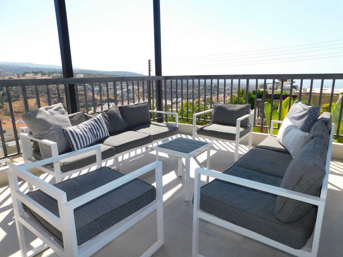 Detached Villa For Sale  in  Peyia