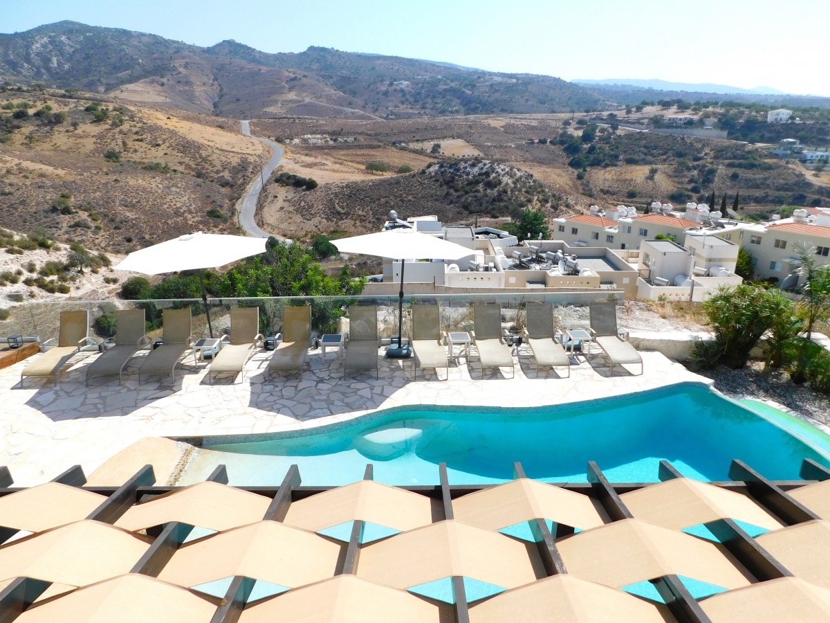 Detached Villa For Sale  in  Peyia