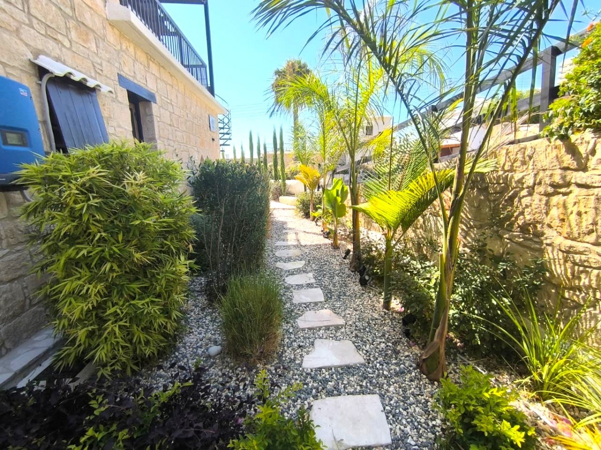 Detached Villa For Sale  in  Peyia