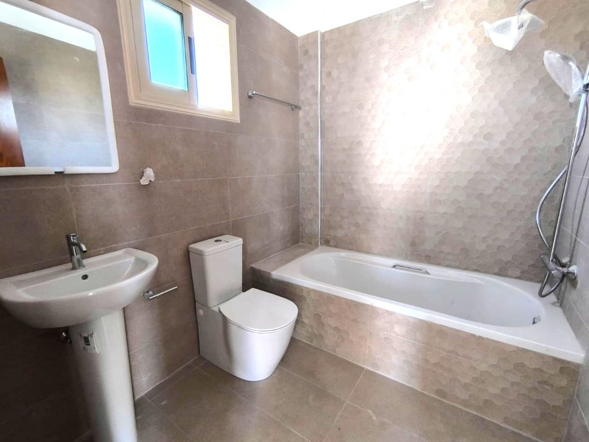Detached Villa For Sale  in  Emba
