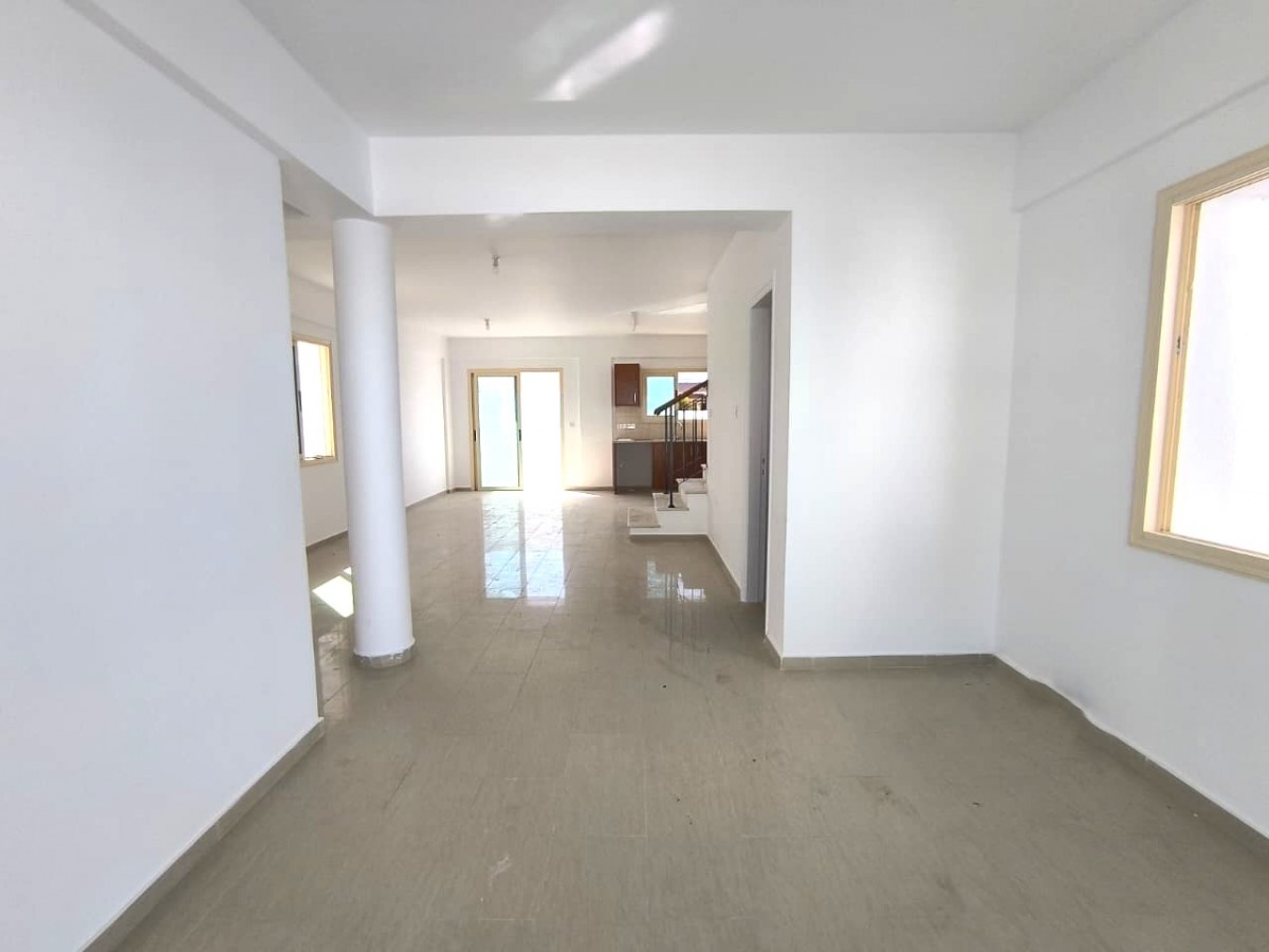 Detached Villa For Sale  in  Emba