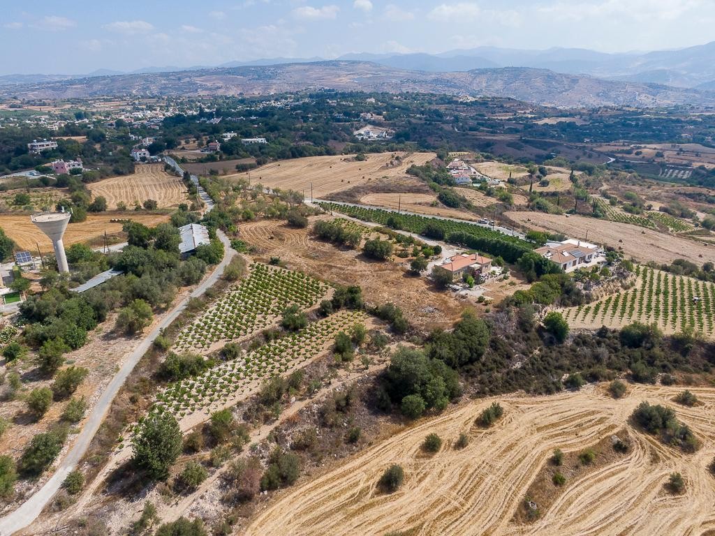 Land in Polemi - Image 4