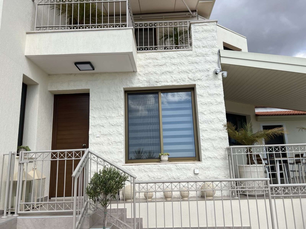 Semi Detached Villa For Sale  in  Peyia