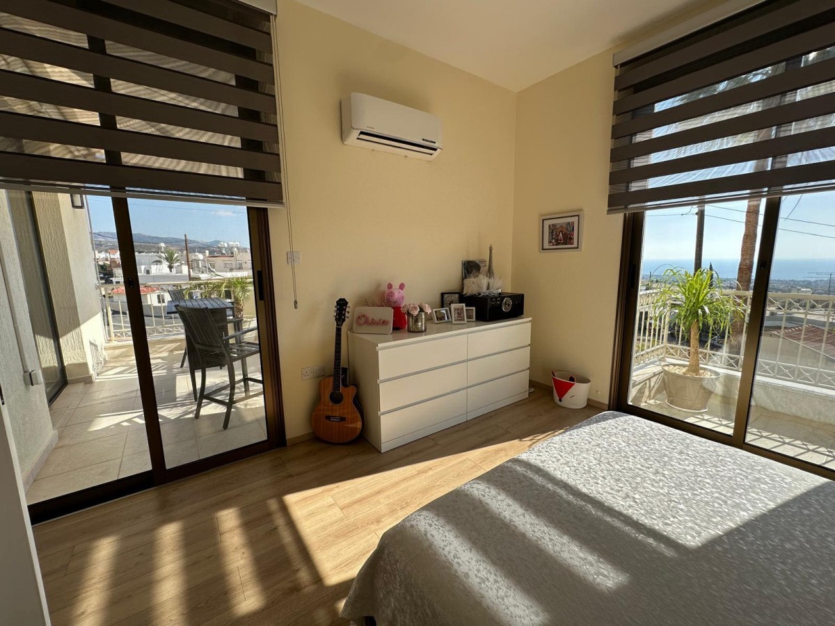 Semi Detached Villa For Sale  in  Peyia