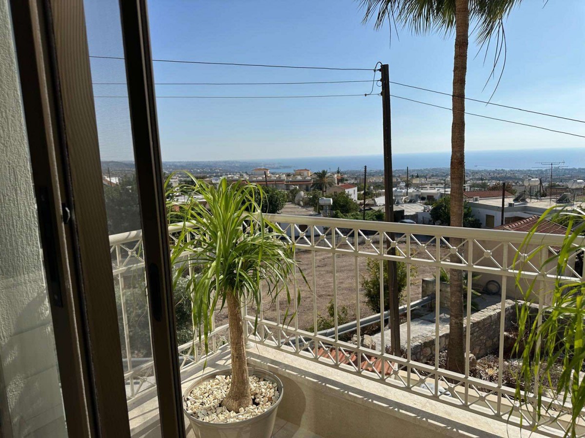Semi Detached Villa For Sale  in  Peyia