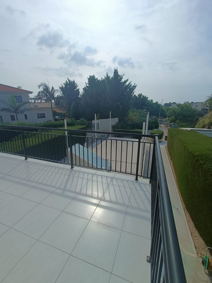 Detached Villa For Sale  in  Peyia - Sea Caves