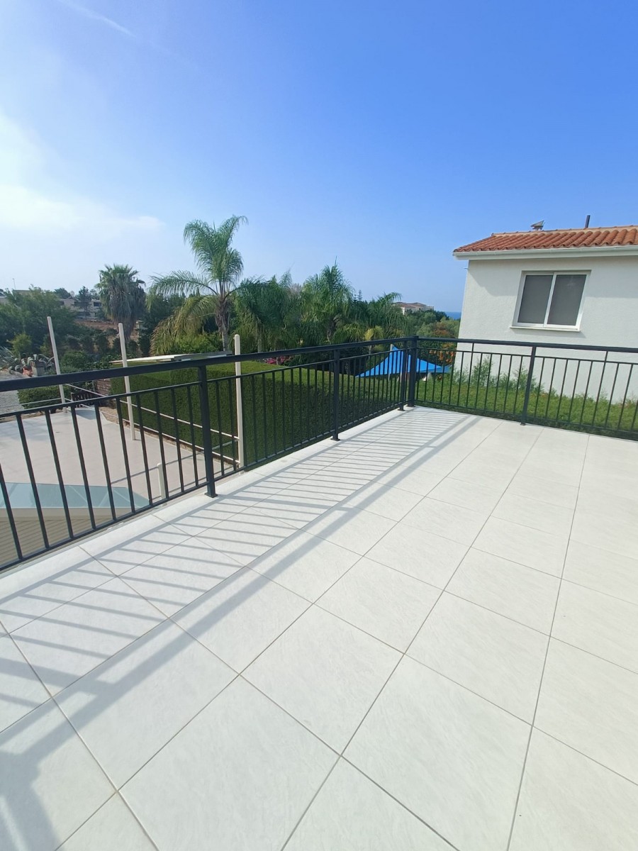 Detached Villa For Sale  in  Peyia - Sea Caves