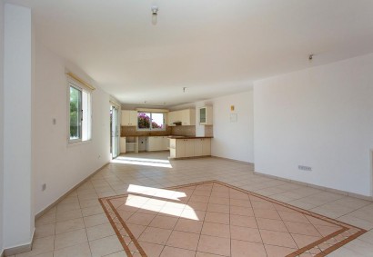 3 Bed Semidetached House for Sale in Peyia, Paphos