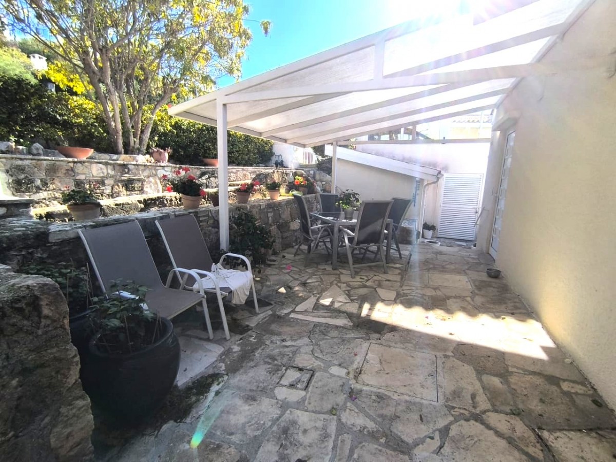 Detached Villa For Sale  in  Tala - Kamares
