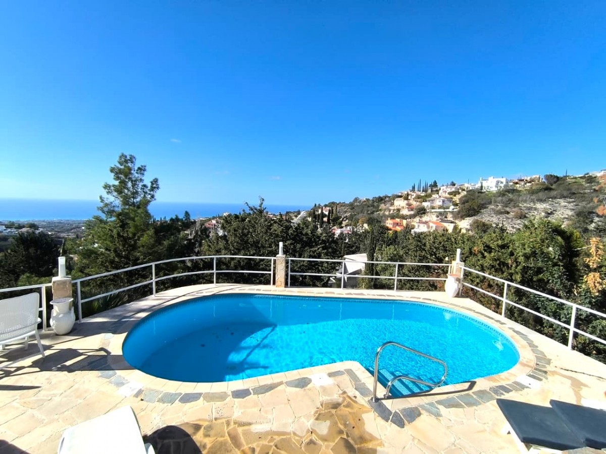 Detached Villa For Sale  in  Tala - Kamares