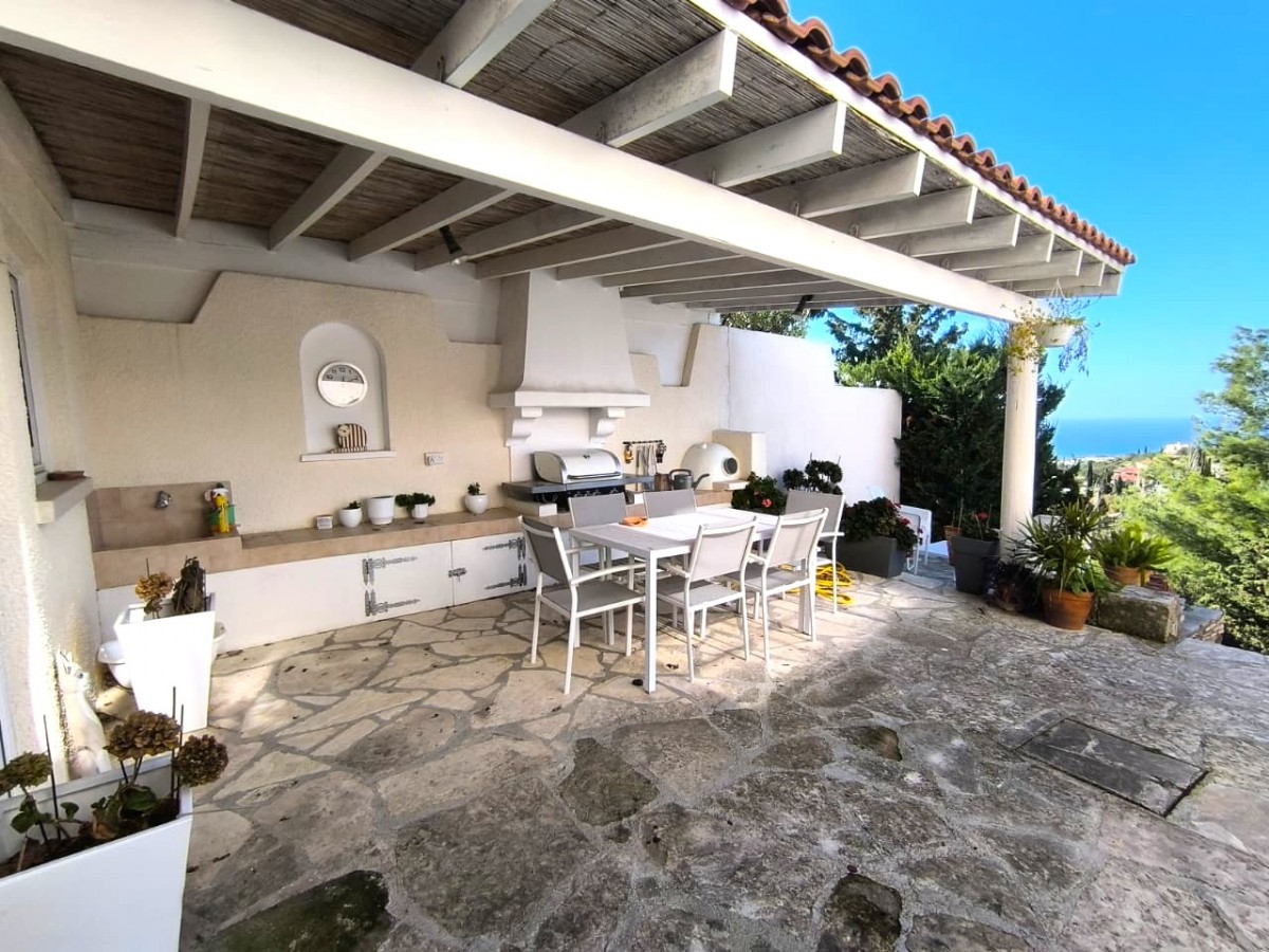 Detached Villa For Sale  in  Tala - Kamares