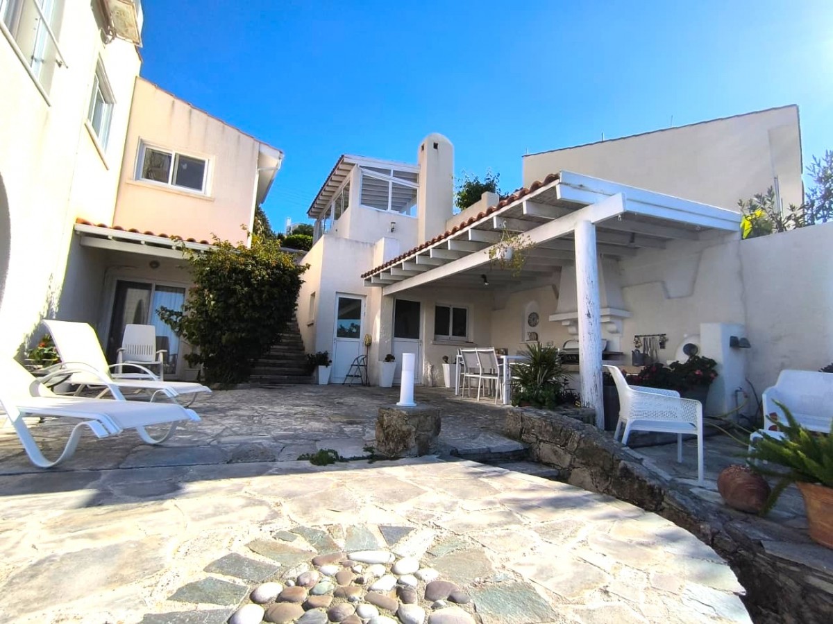 Detached Villa For Sale  in  Tala - Kamares