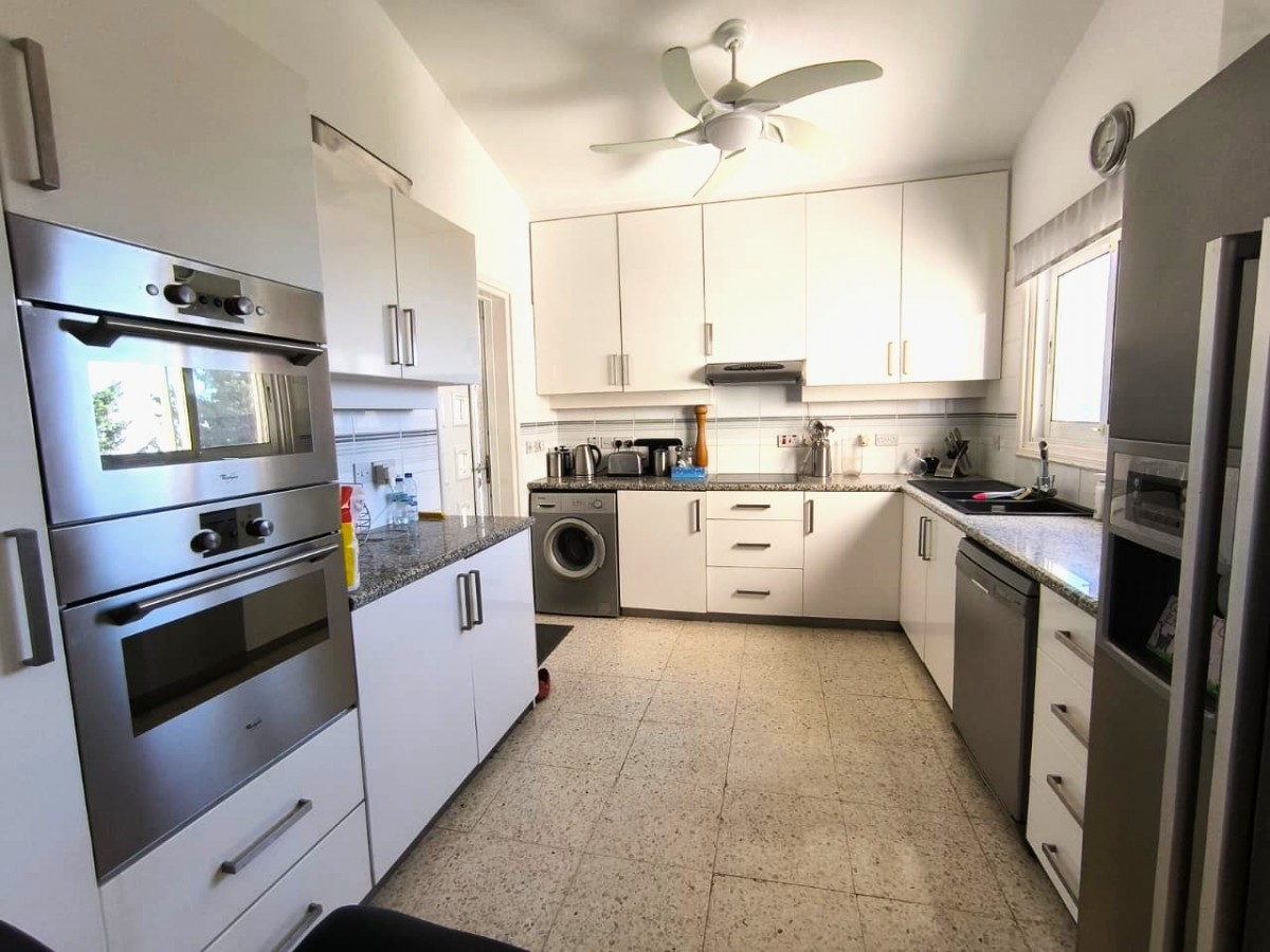 Detached Villa For Sale  in  Tala - Kamares