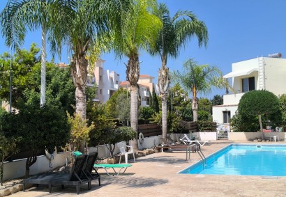 Kato Paphos - Universal, Paphos Apartment For Sale | DT4058