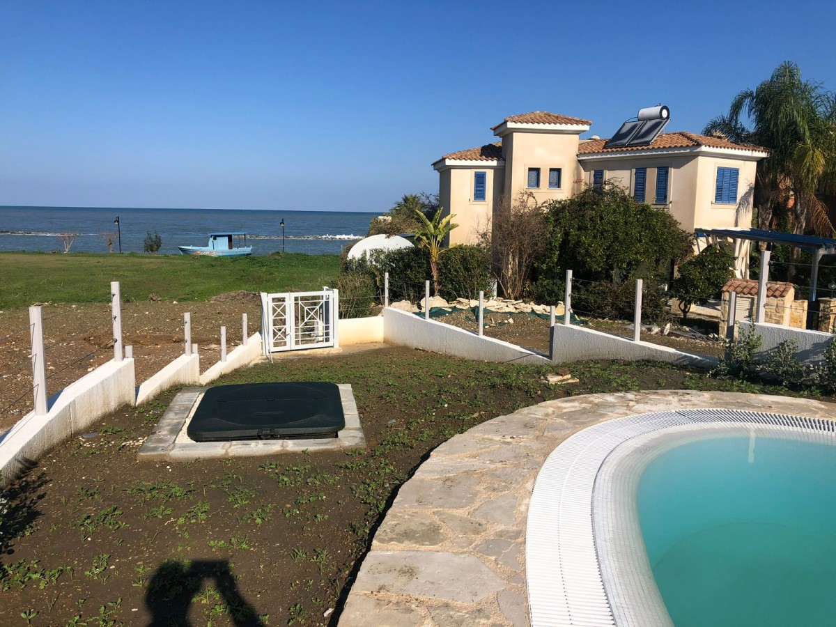 Detached Villa For Sale  in  Select Location