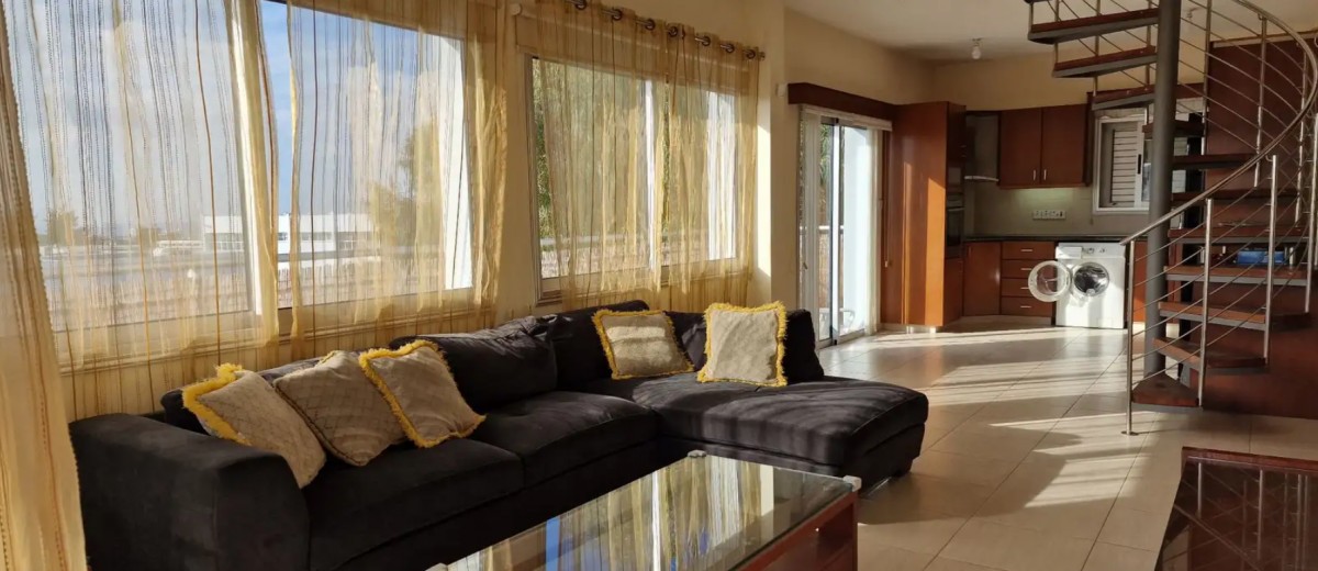 Paphos Town, Paphos Penthouse For Sale | DT4118