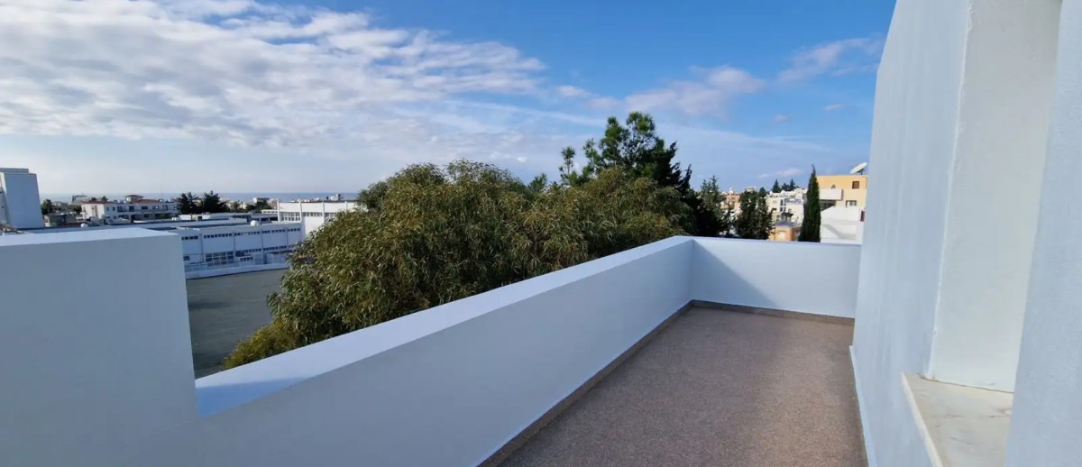 Penthouse For Sale  in  Paphos Town