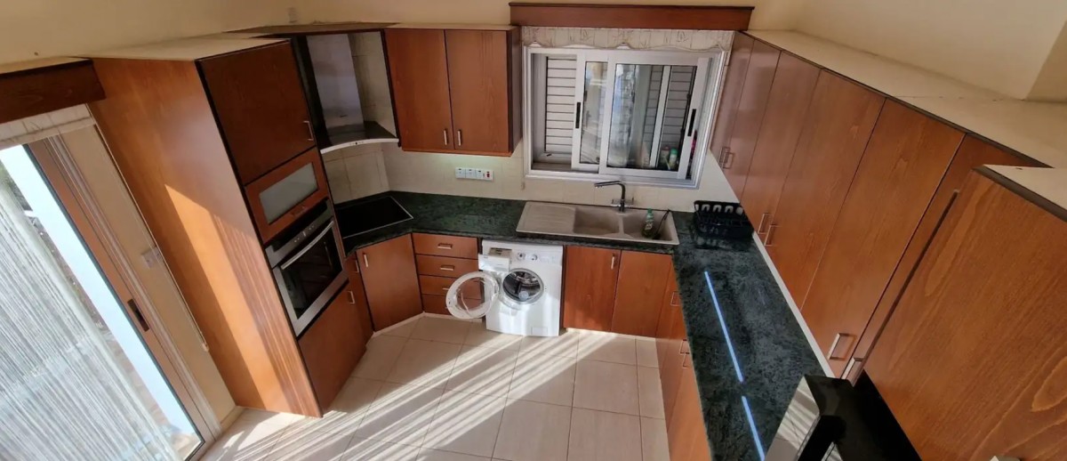 Penthouse For Sale  in  Paphos Town