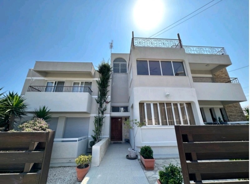 Detached Villa For Sale  in  Germasogeia