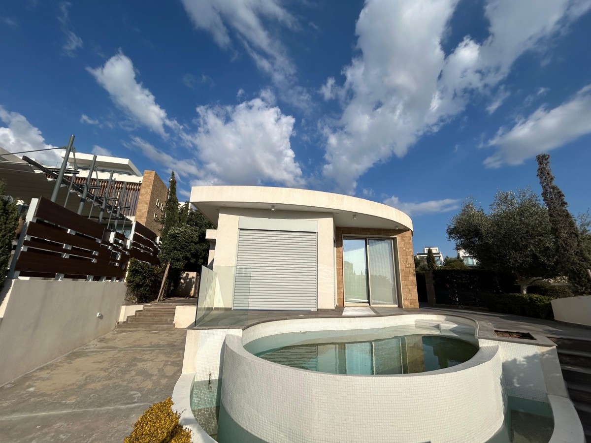 Detached Villa For Sale  in  Chlorakas